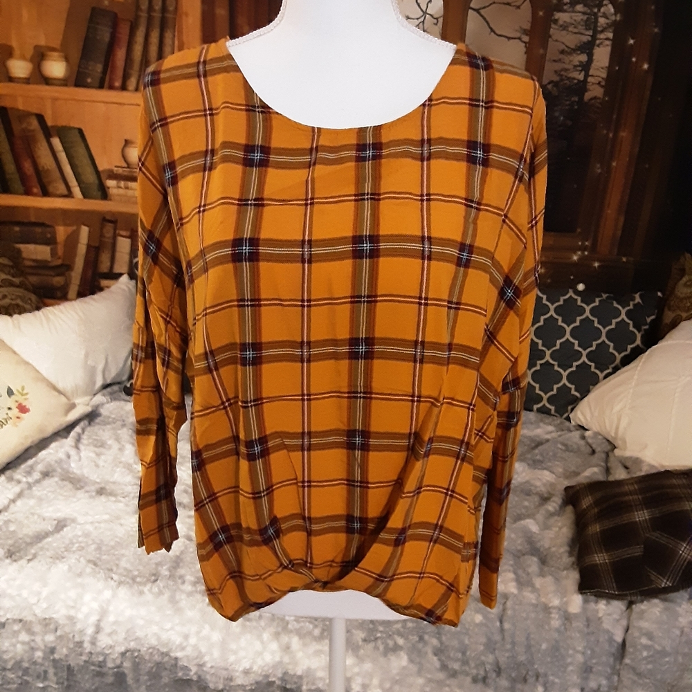 Cute plaid top